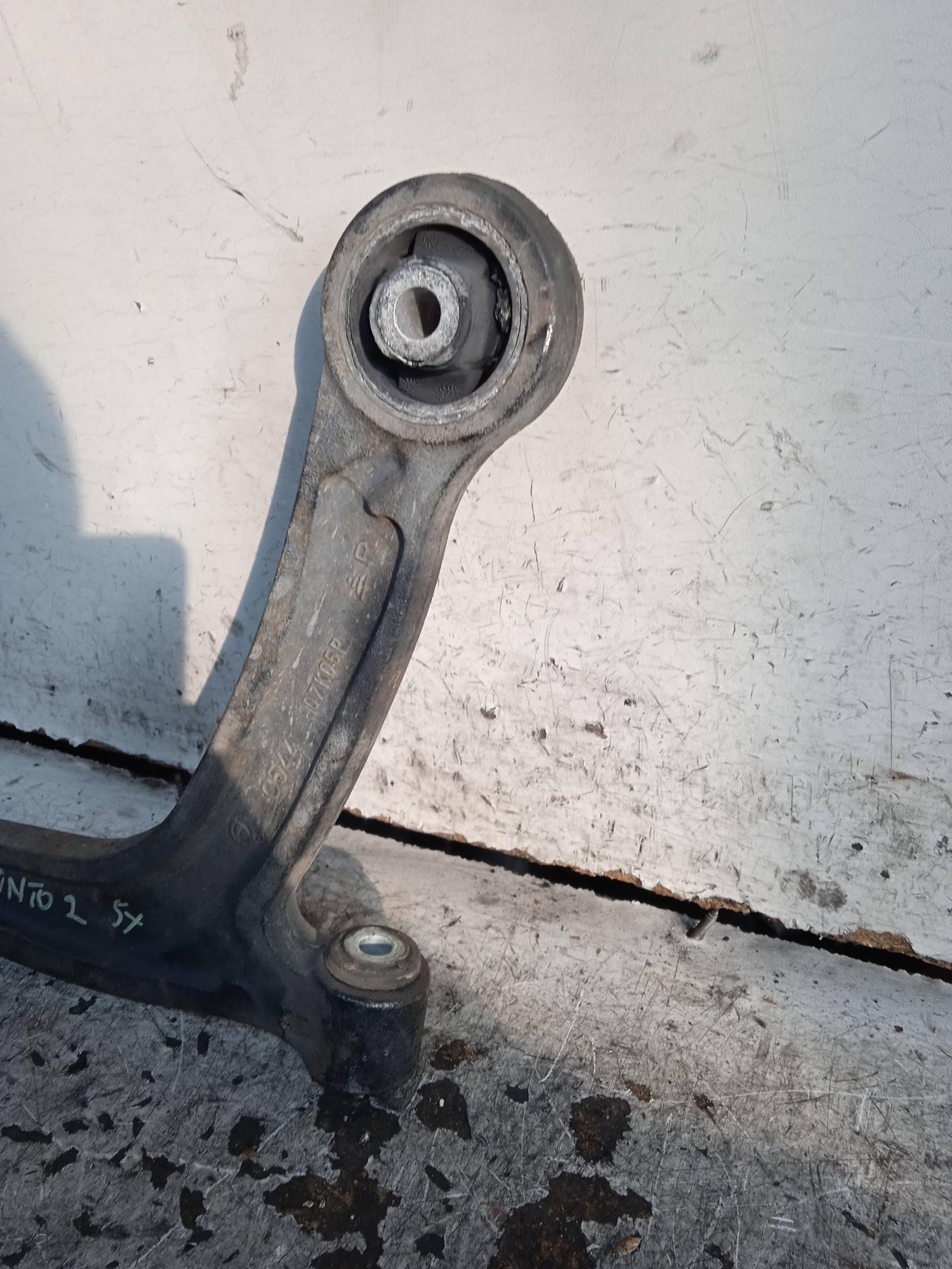 Braccio oscillante sosp. ant. sx.